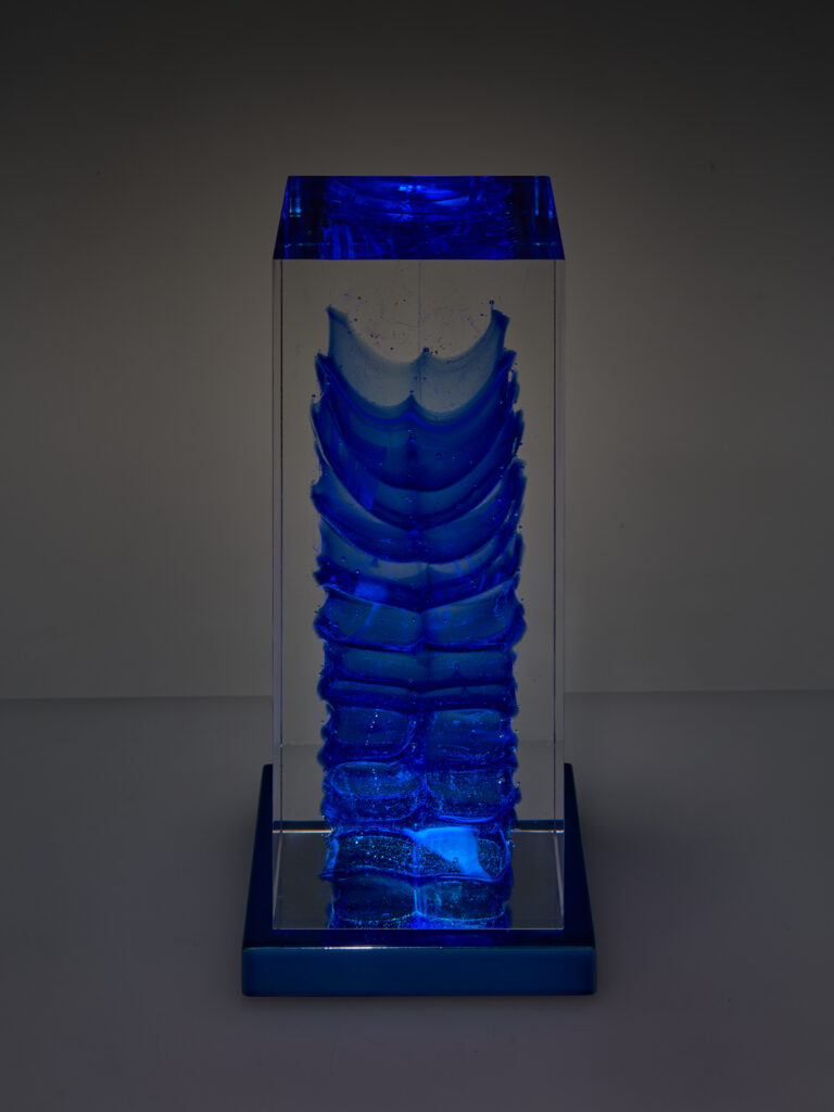 1.0QH 21 - optical glass with color glass, light, filter, aluminium base  H 24cm