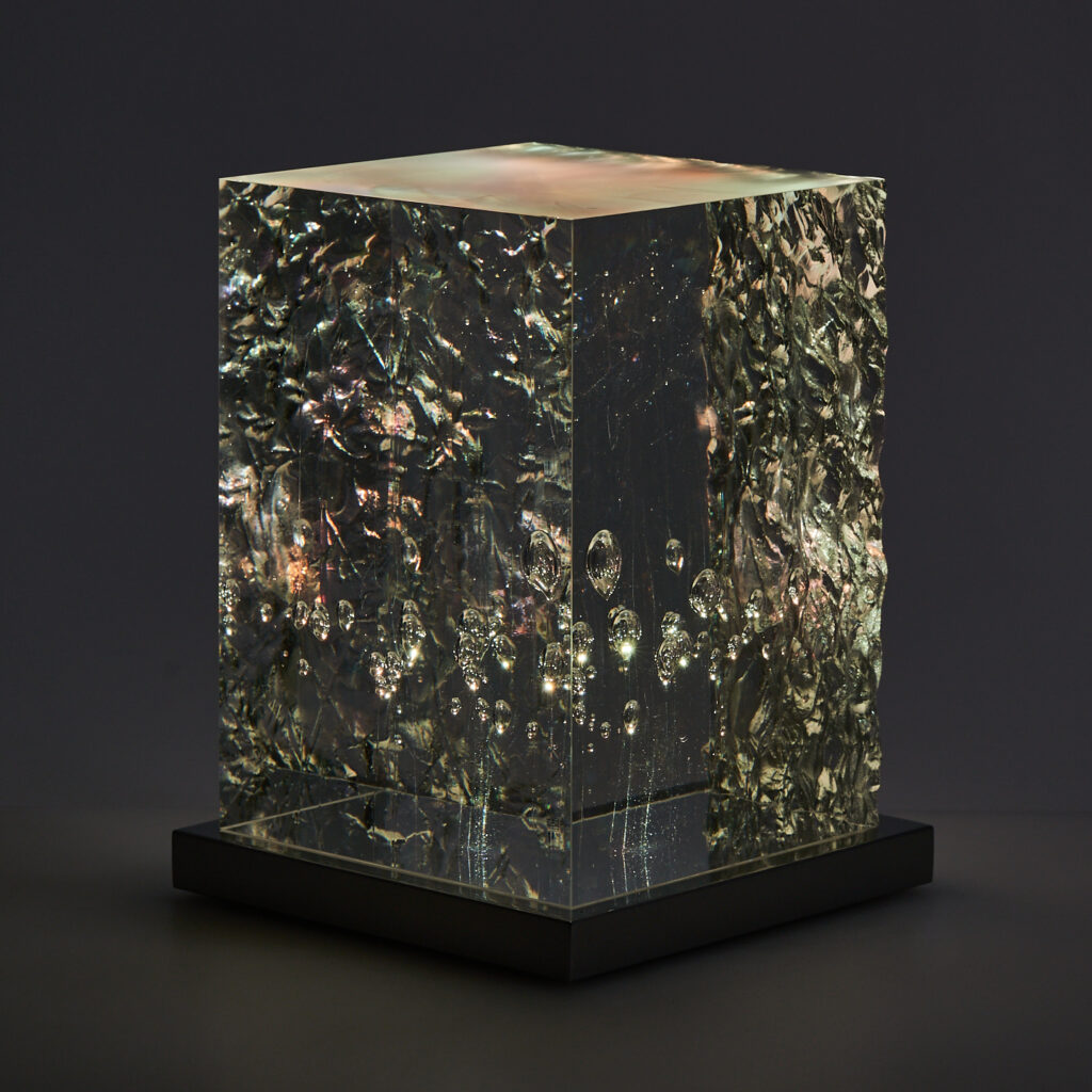 1.5 MTH 2 – kiln-cast Czech optical glass with integrated LED lighting, Christian Schneider-Moll, Berlin-based artist